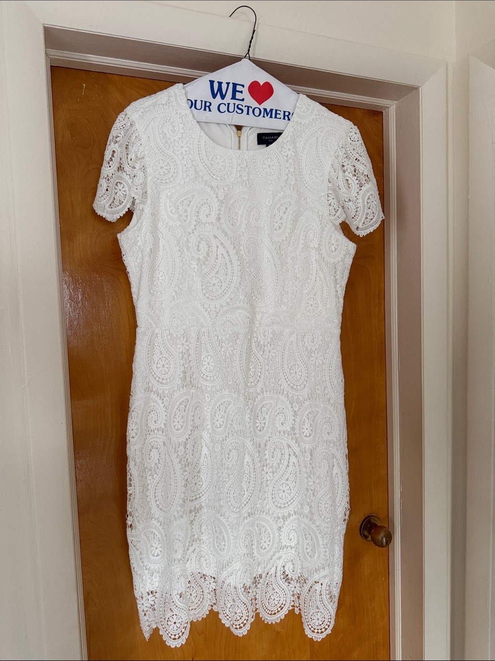 TAHARI ASL WHITE PAISELSY DRESS WITH GOLD ZIPPER